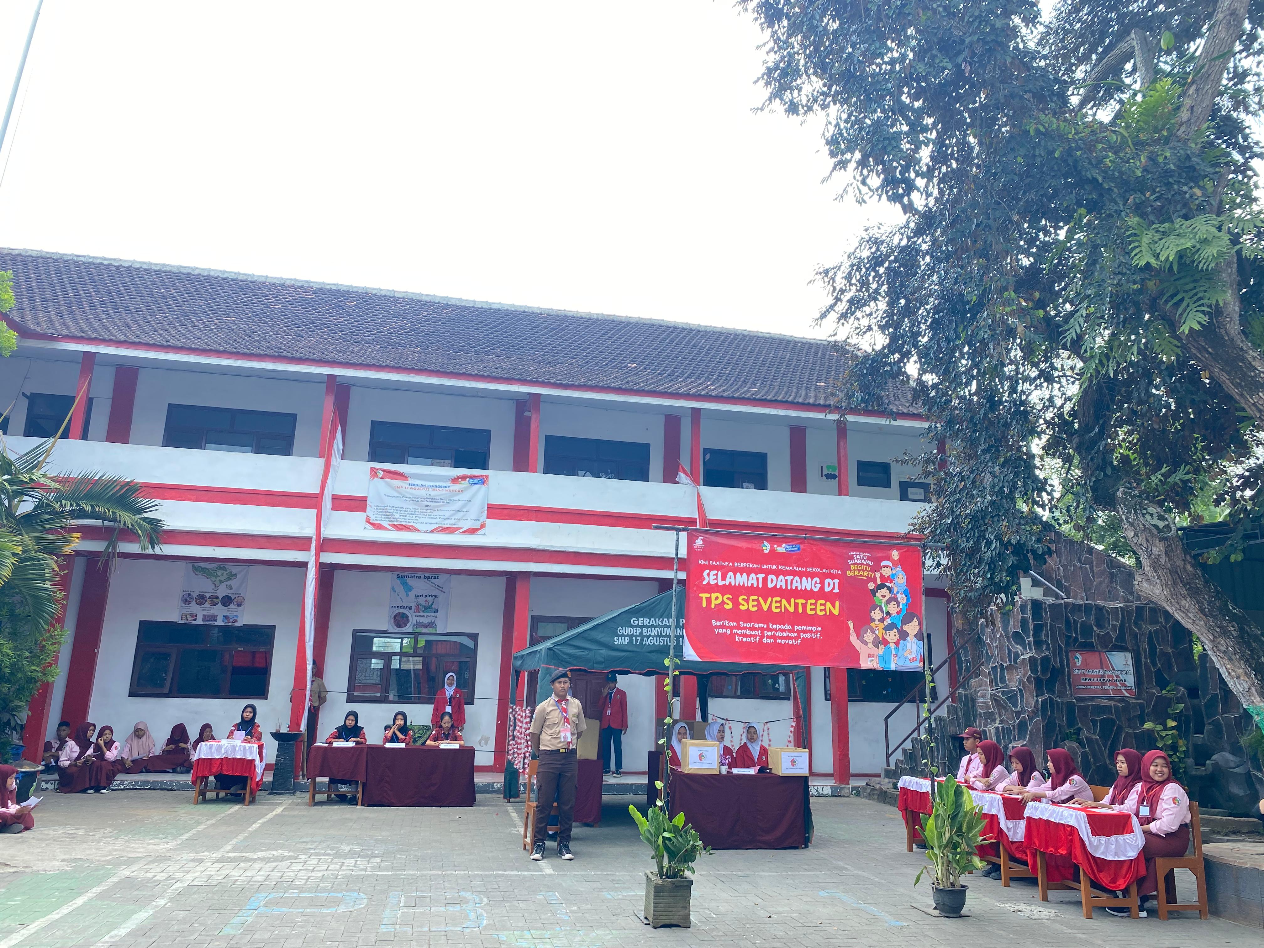 Pemilihan Ketua OSIS di Sekolah Penggerak SMP 17 Agustus 1945-1 Muncar: Membangun Suara Demokrasi